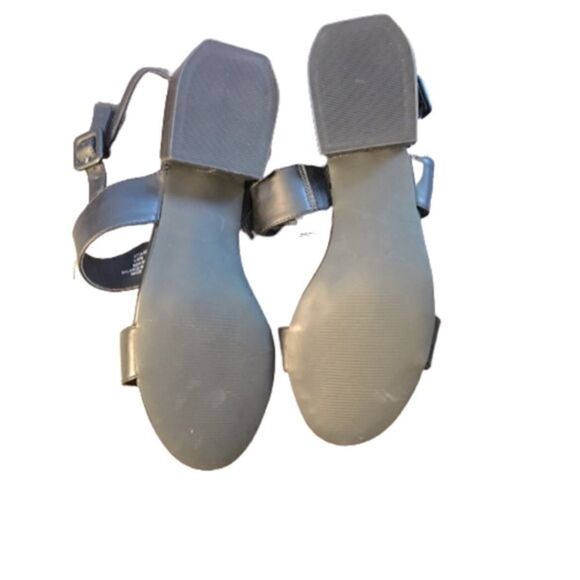 COMFORTVIEW  SANDALS - 9 WW BLACK | 2 1/2" HEEL | ADJUSTABLE BUCKLE - Picture 4 of 7